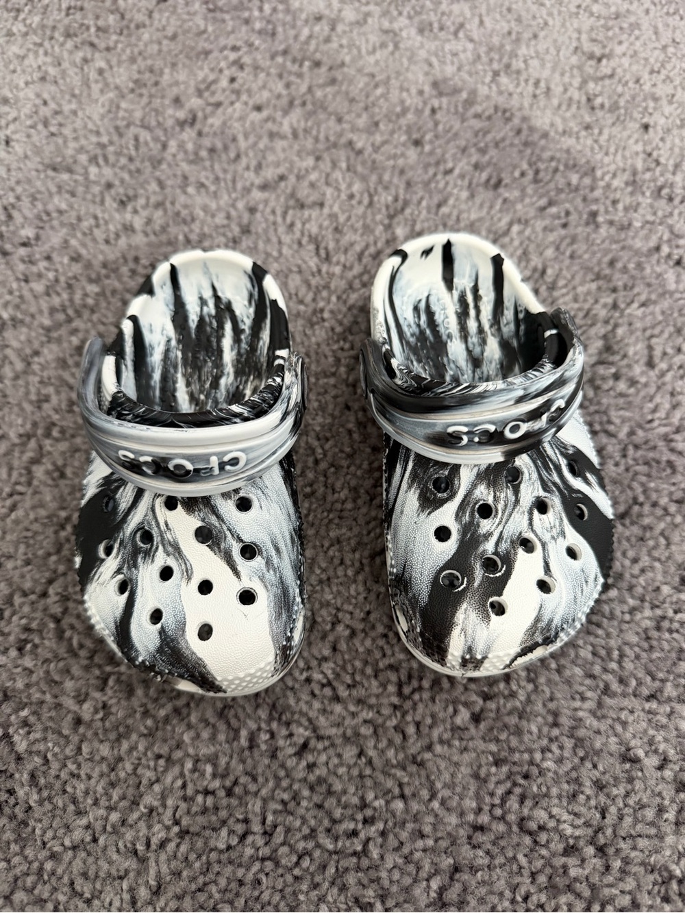CROCS Toddler Classic Clog - Black & White Marble-Style